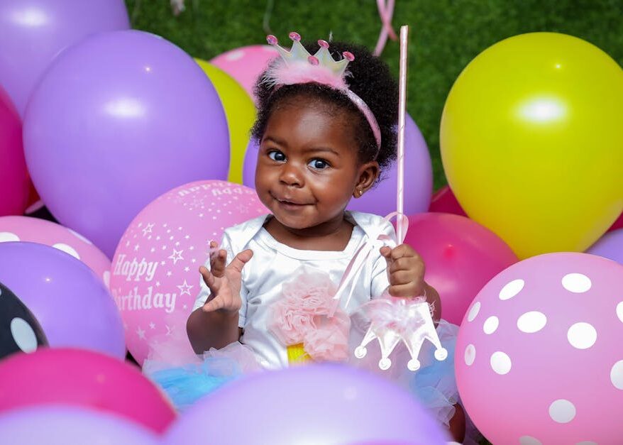 découvrez l'univers enchanté des princesses, un monde magique rempli d'histoires féériques, de valeurs d'amitié et d'aventure. plongez dans des contes inspirants où chaque princesse incarne le courage, la beauté et la sagesse. laissez-vous séduire par leur parcours extraordinaire!