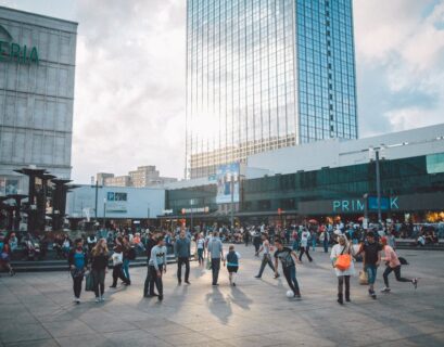 découvrez primark, votre destination incontournable pour la mode à petits prix. profitez des dernières tendances pour toute la famille : vêtements, accessoires, chaussures et décoration. faites-vous plaisir sans vous ruiner chez primark !