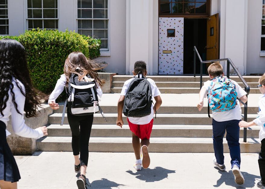 préparez la rentrée scolaire en toute sérénité ! découvrez nos conseils, astuces et sélections incontournables pour un back-to-school réussi, que vous soyez parent, élève ou étudiant.