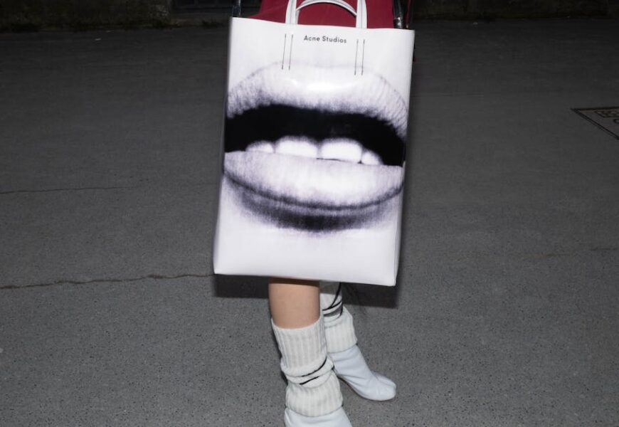 découvrez les vêtements tendance pour femmes : une collection moderne, élégante et stylée pour sublimer votre garde-robe en toute saison.